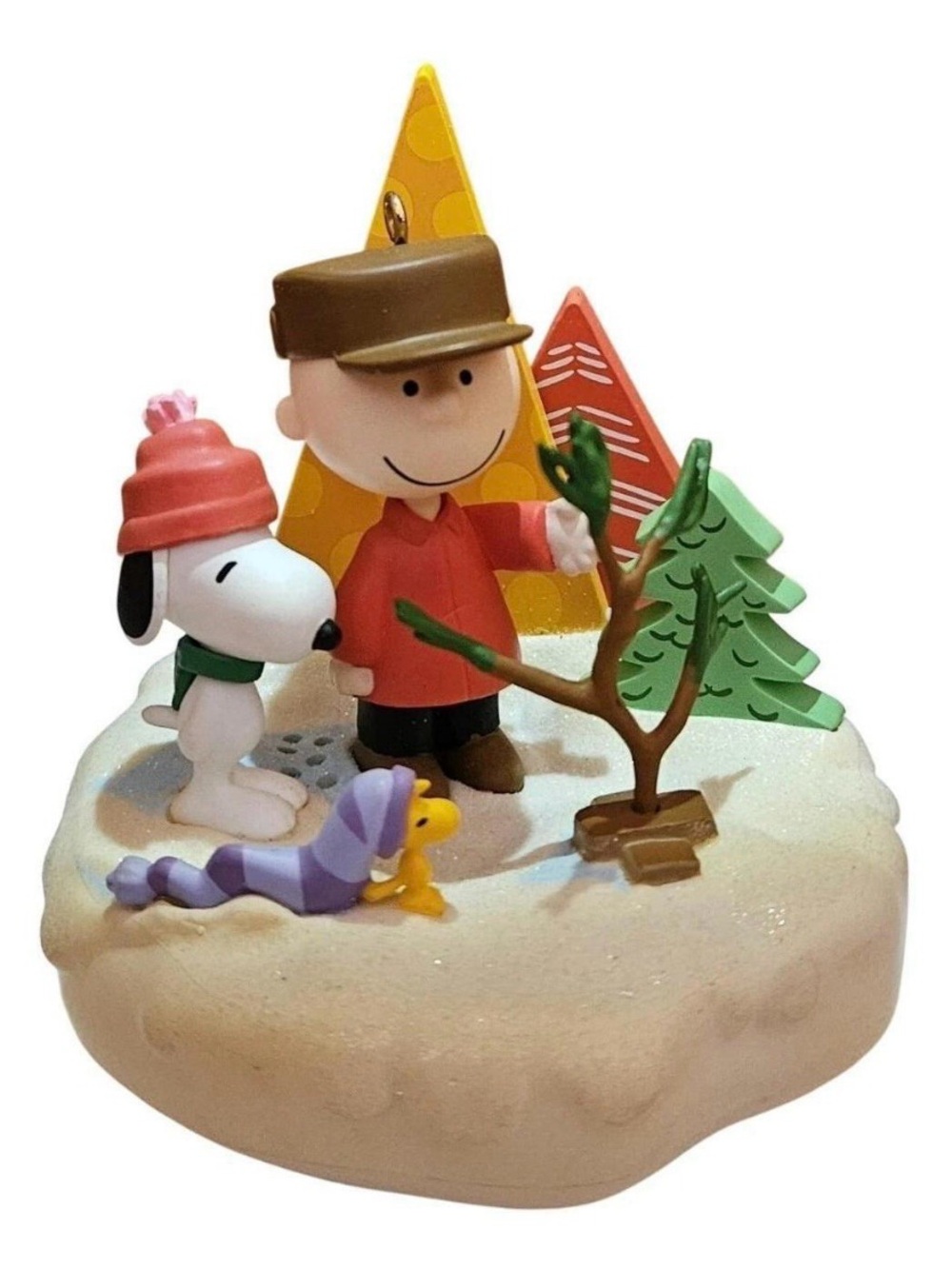 A Charlie Brown Christmas Tree Peanuts Charlie Brown & Snoopy Holiday